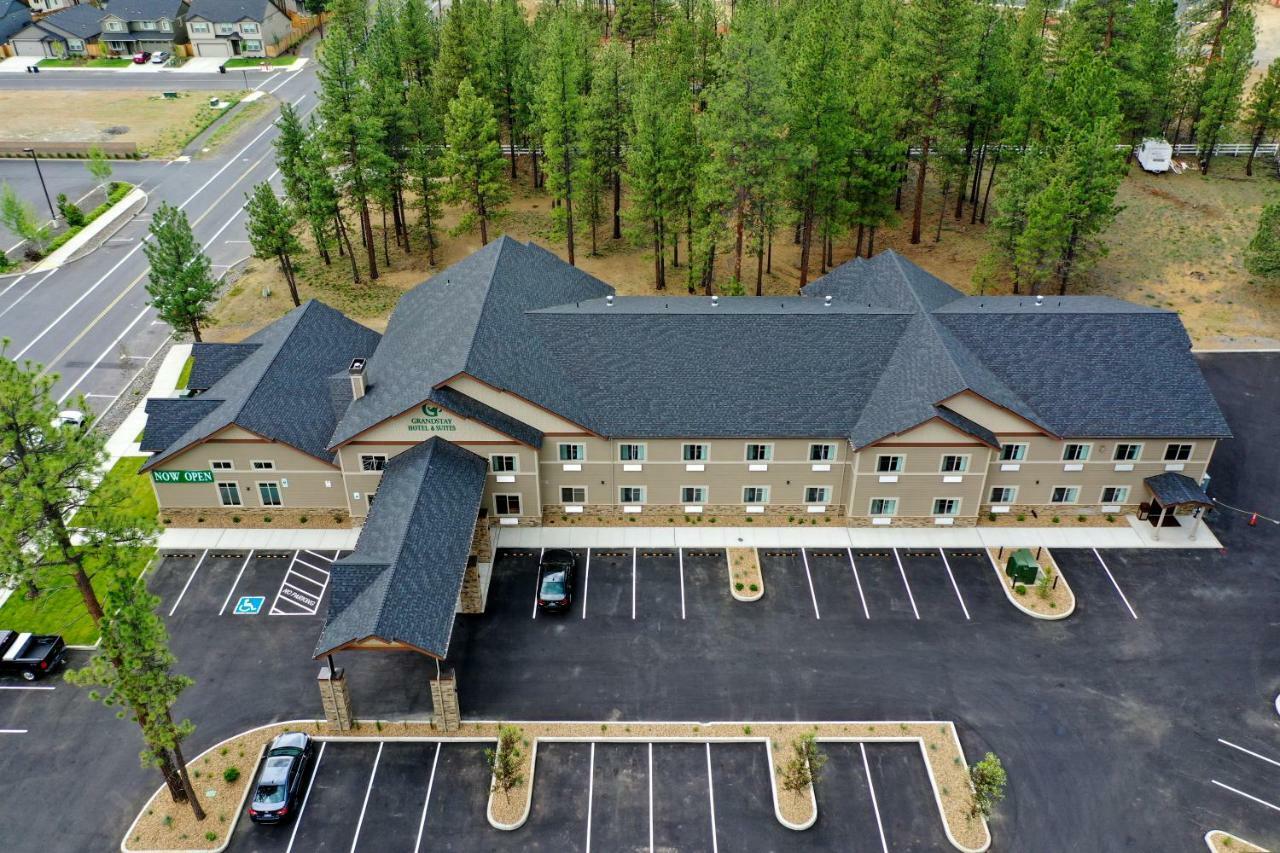 GrandStay Hotel & Suites Sisters Exterior foto